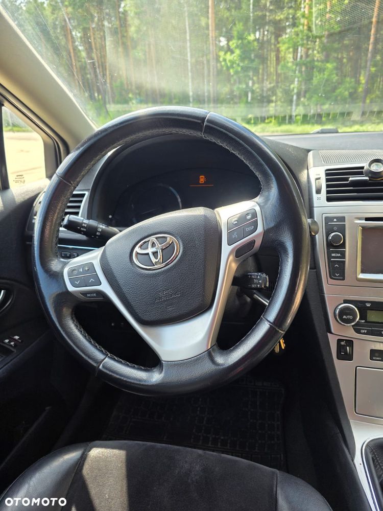 Toyota Avensis 2.0 D-4D Comfort - 8