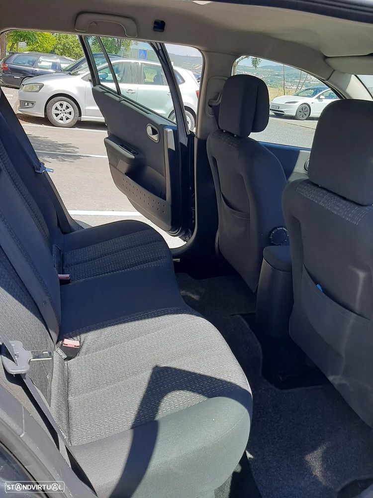 Renault Mégane 1.5 dCi Dynamique S - 7