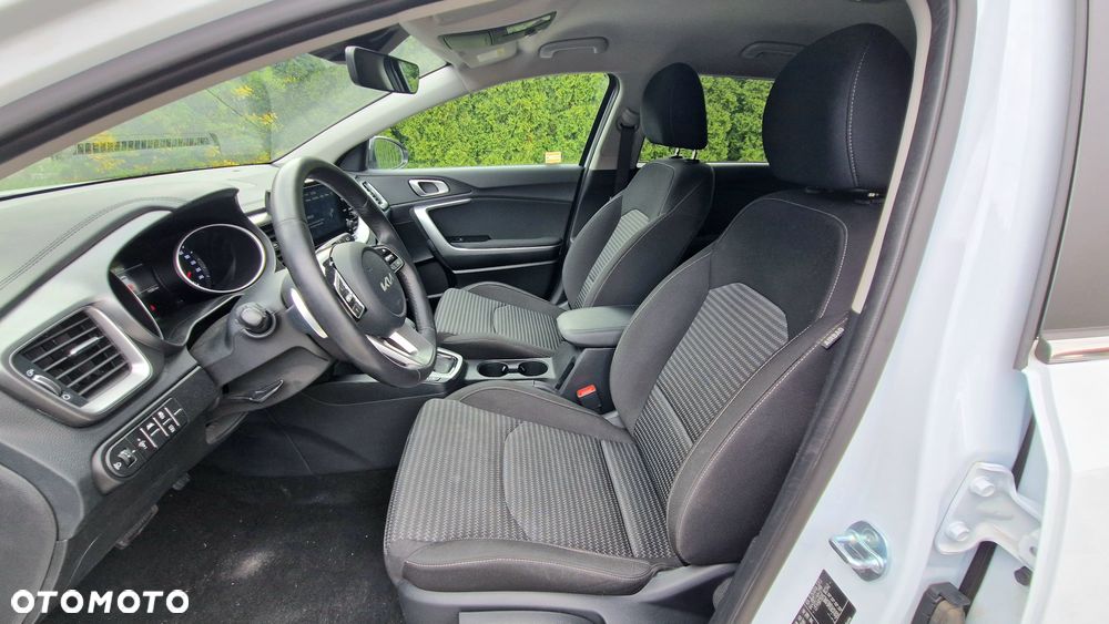 Kia Ceed - 9