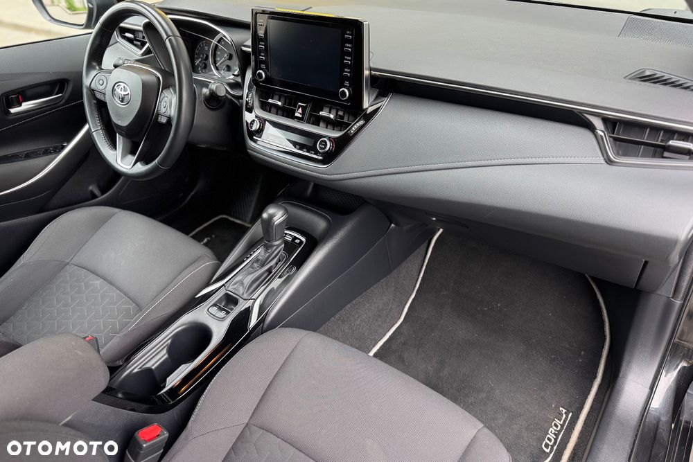 Toyota Corolla 1.8 Hybrid Comfort - 29
