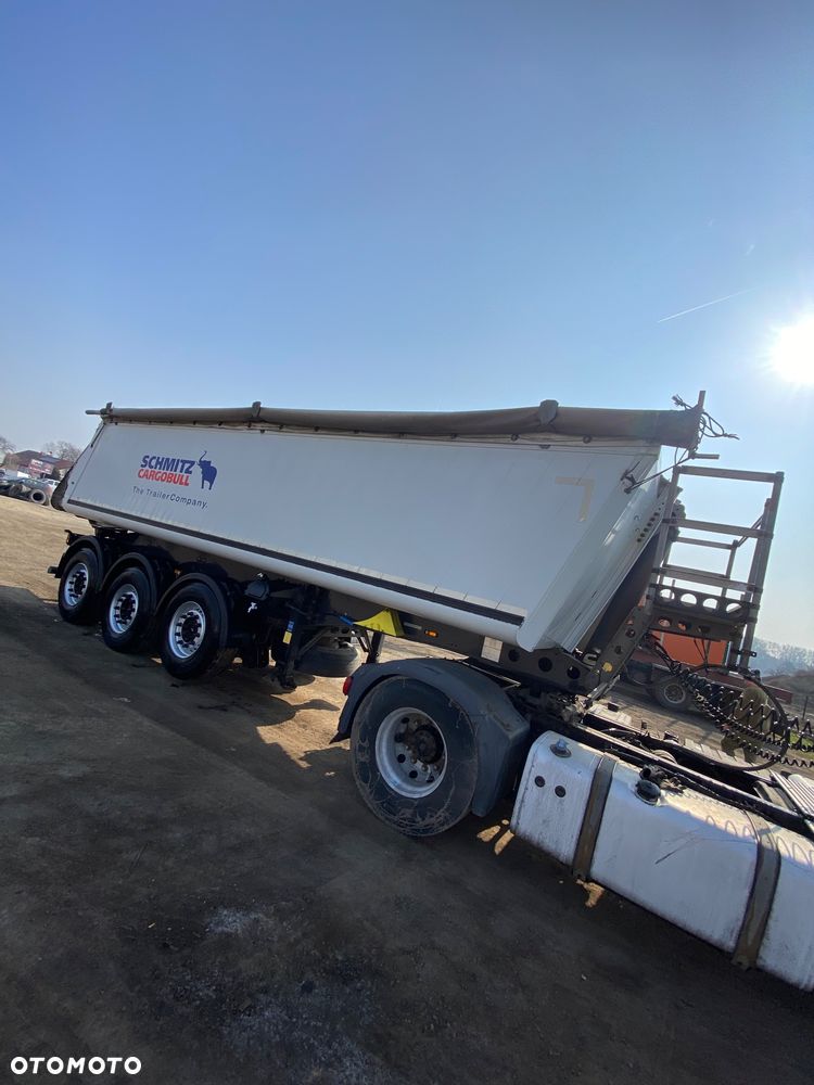 Schmitz Cargobull SKI 24 - 4