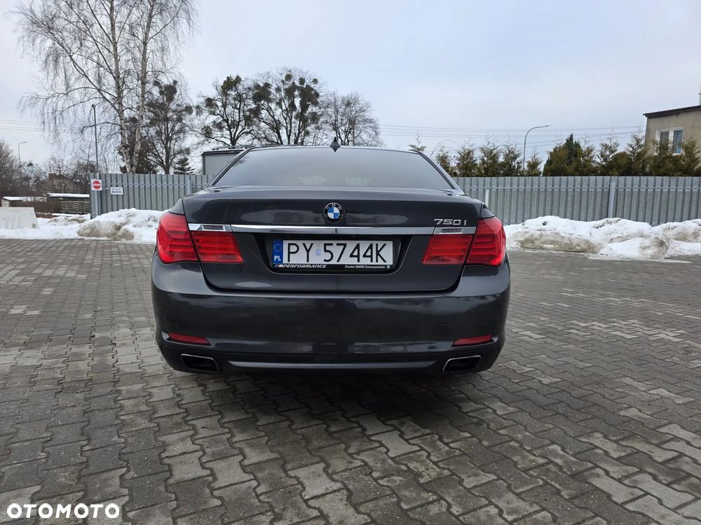 BMW Seria 7 750i xDrive - 4