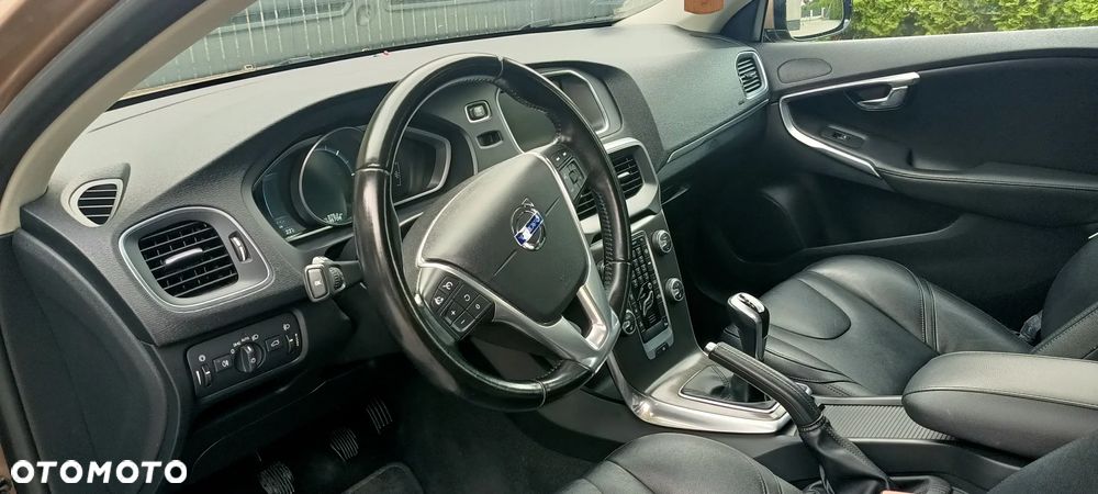 Volvo V40 D4 Summum - 31