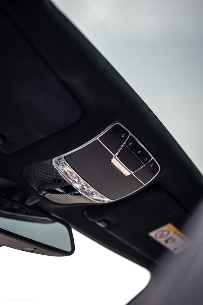 Mercedes-Benz Klasa S 500 4Matic 7G-TRONIC - 21