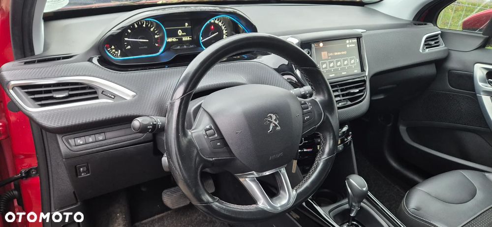 Peugeot 2008 1.2 Pure Tech Allure S&S EAT6 - 13