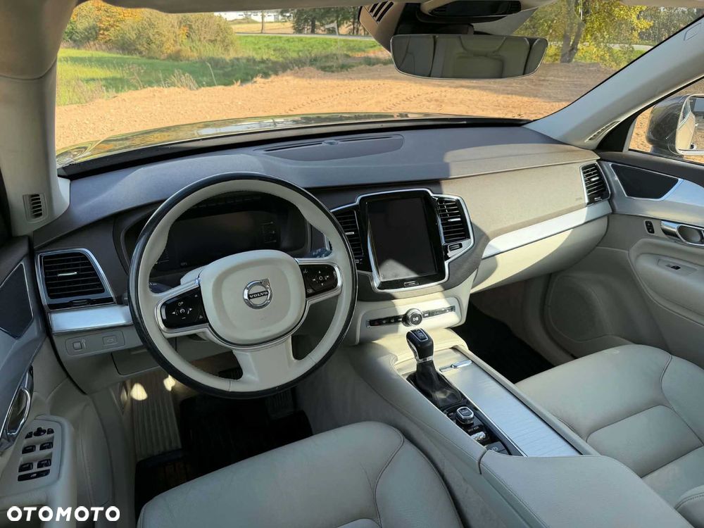 Volvo XC 90 - 5