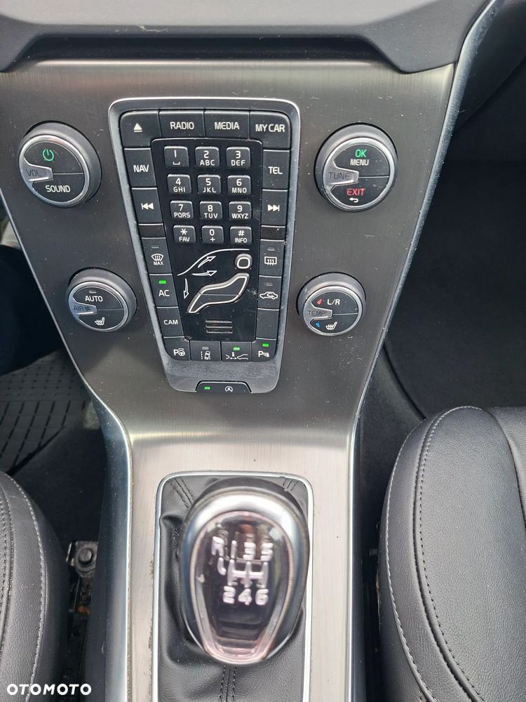 Volvo V40 D2 R-Design Summum - 18