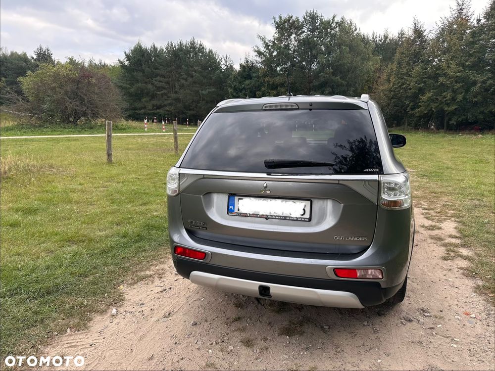 Mitsubishi Outlander 2.2 DID Intense - 4
