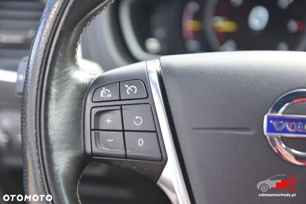 Volvo V40 - 30