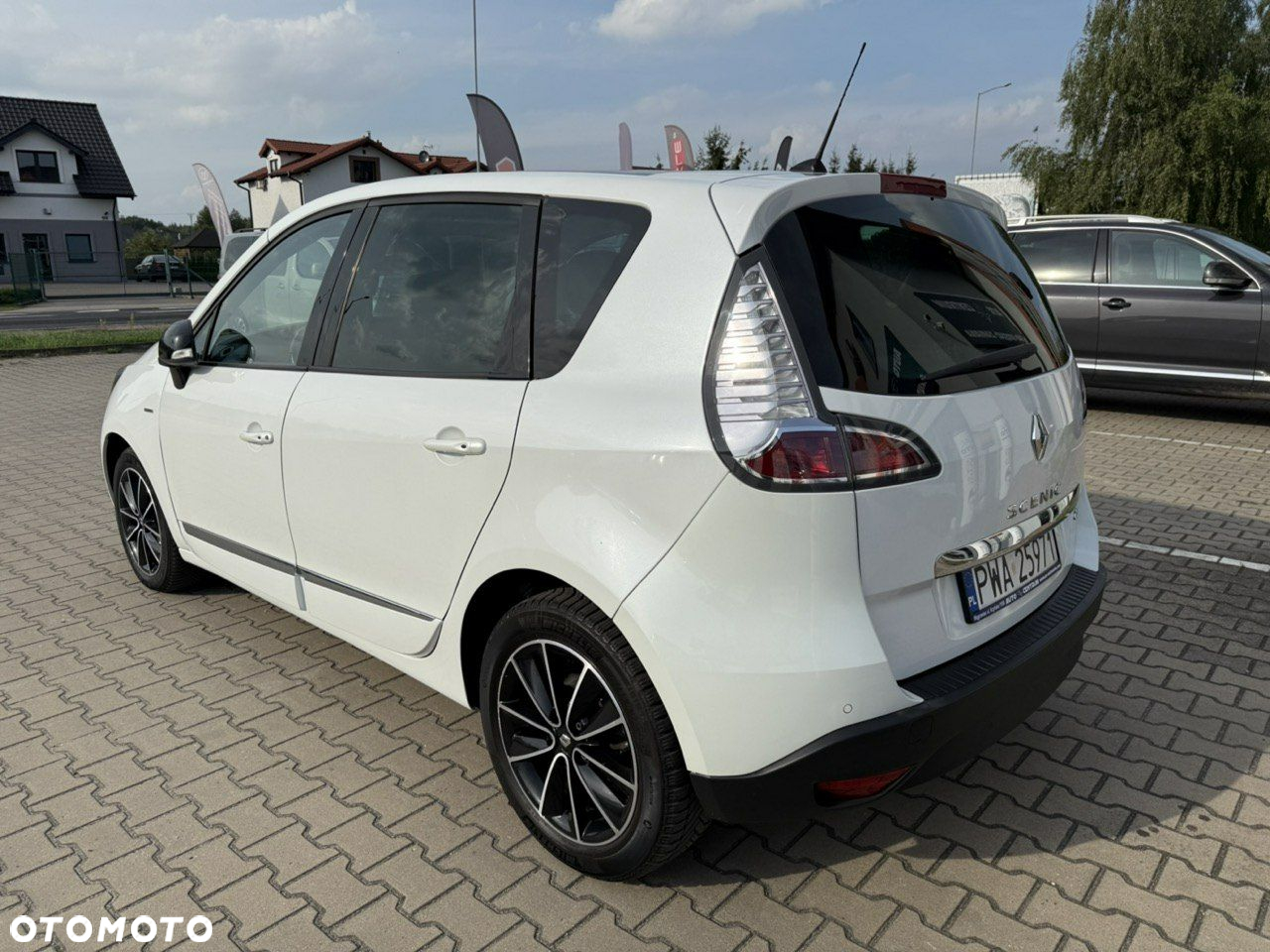 Renault Scenic 1.6 dCi Bose - 9