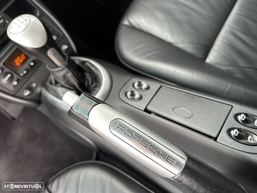 Porsche 911 (996) Turbo - 25