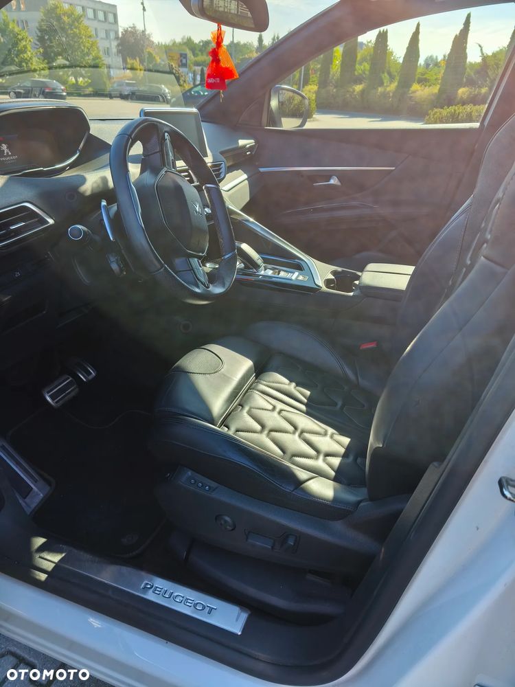 Peugeot 3008 1.2 PureTech Active S&S EAT6 - 7