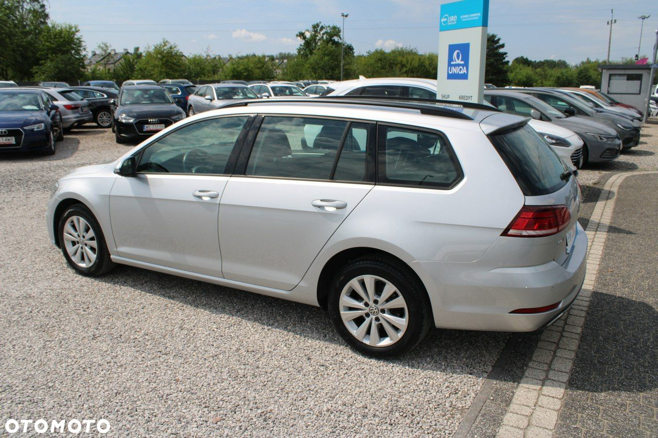 Volkswagen Golf - 9