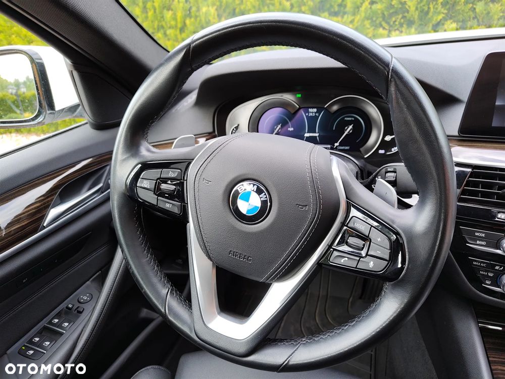BMW Seria 5 530i mHEV Luxury Line sport - 40