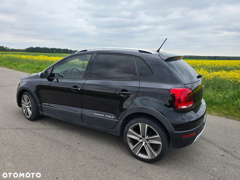 Volkswagen Polo 1.6 TDI DSG Cross - 4