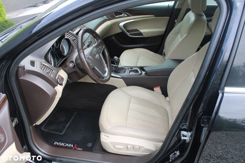 Opel Insignia - 21