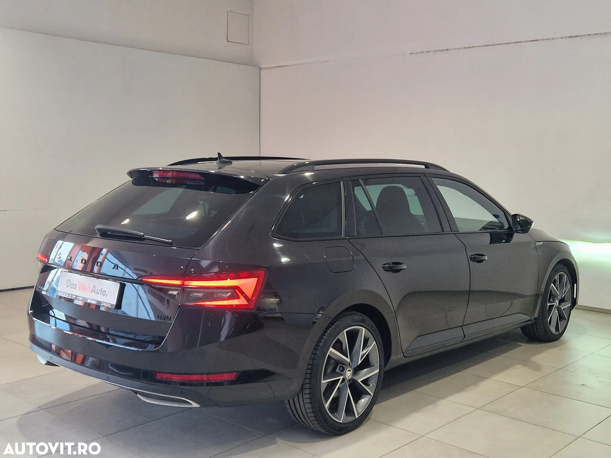 Skoda Superb Combi 2.0 TDI 4X4 DSG Sportline - 7