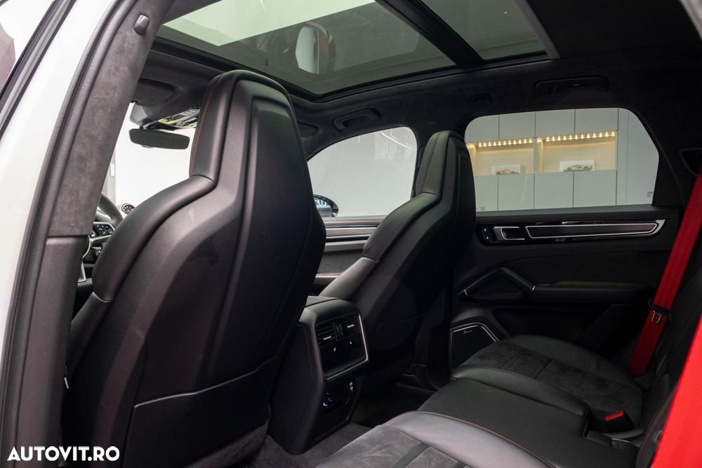 Porsche Cayenne GTS Tiptronic S - 3