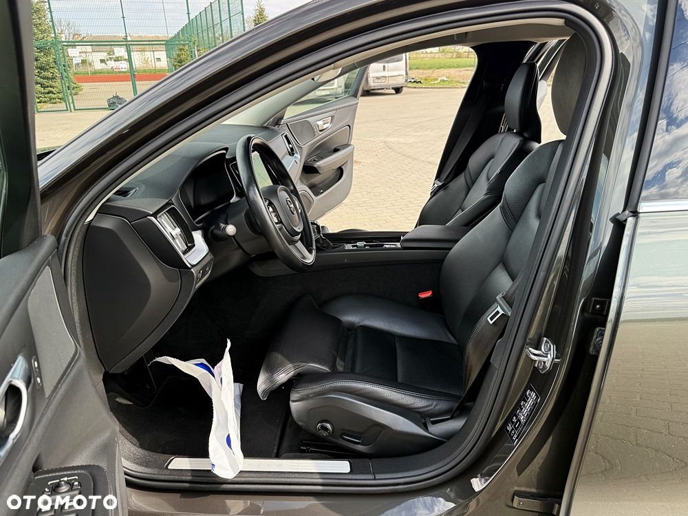 Volvo V60 D3 Geartronic Momentum Pro - 27