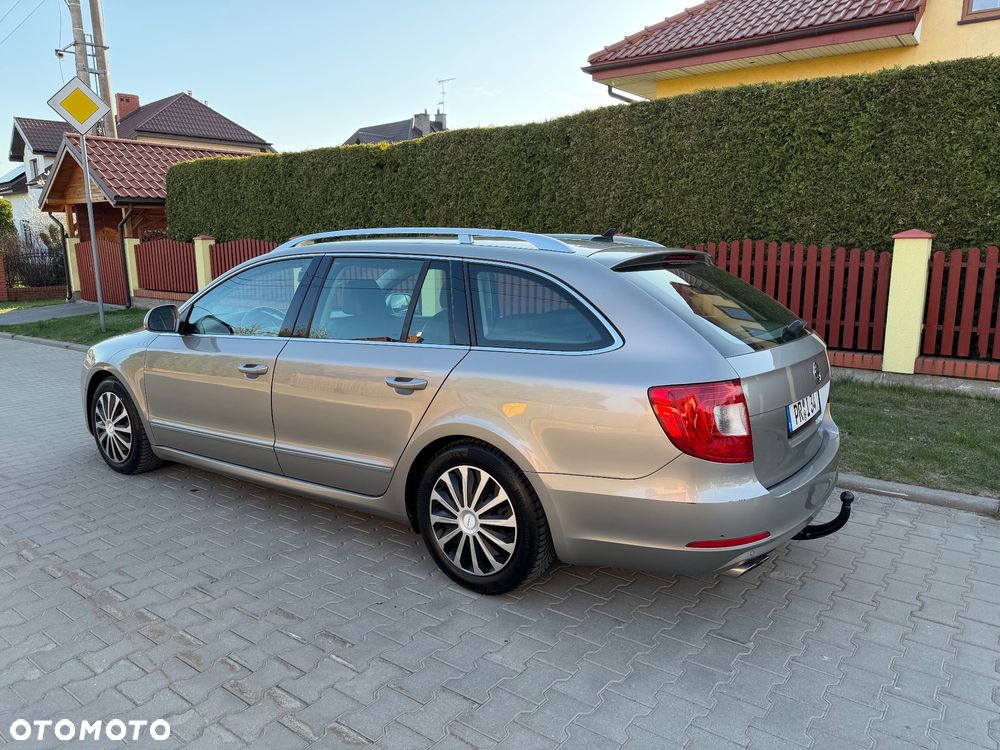 Skoda Superb 2.0 TDI 4x4 Exclusive - 4