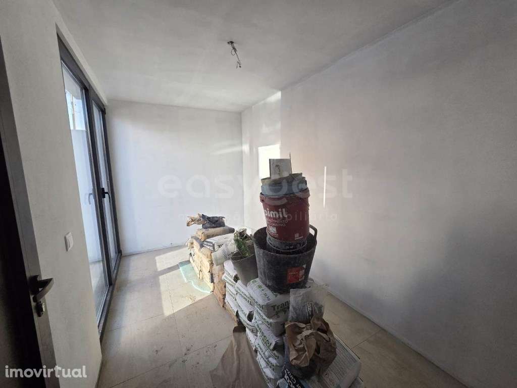 Moradia Geminada T4 Nova situada em Aradas, Aveiro - Grande imagem: 3/36