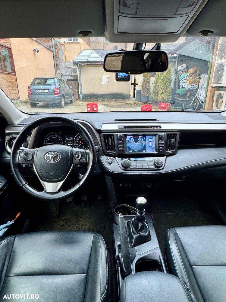 Toyota RAV4 2.0 D-4D 4x2 Start-Stop Executive - 6