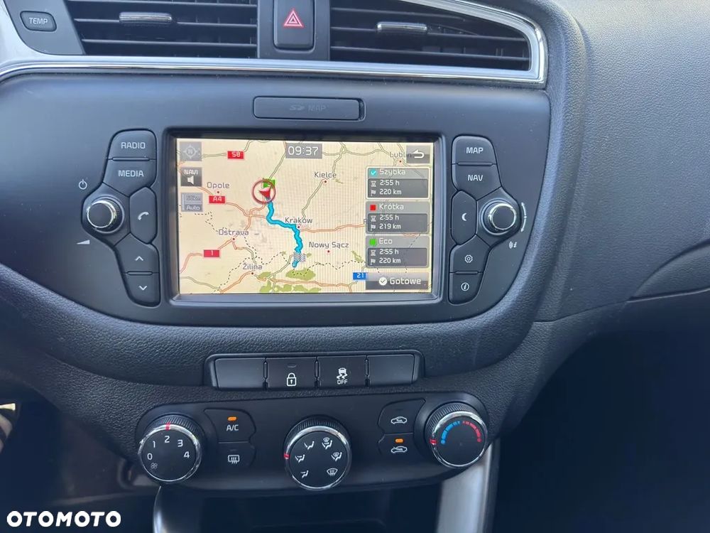 Kia Ceed - 13