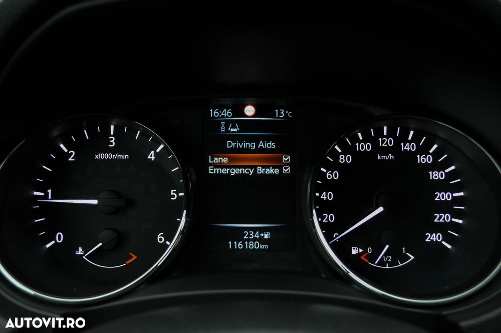Nissan Qashqai 1.5 DCI N-Connecta - 8