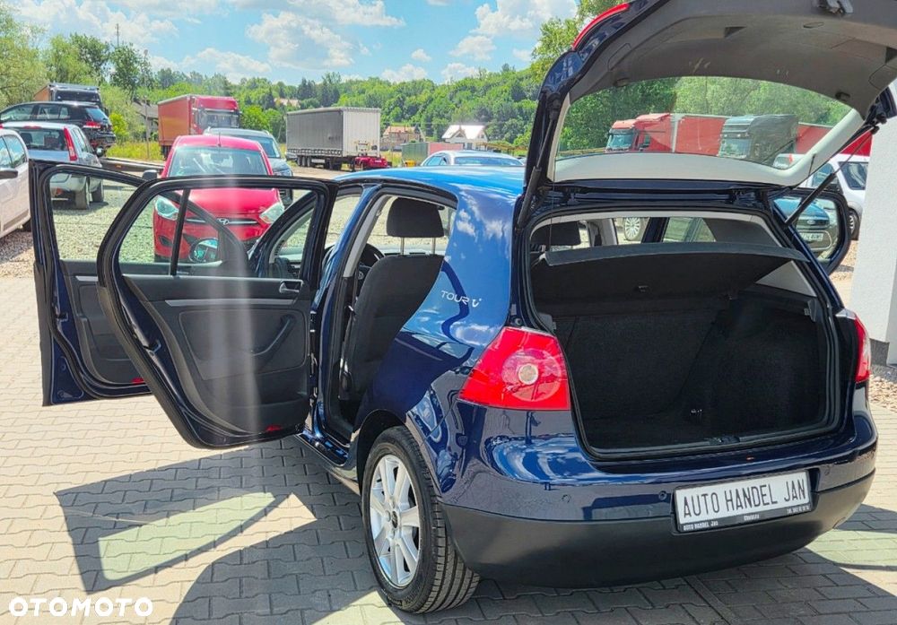 Volkswagen Golf - 33