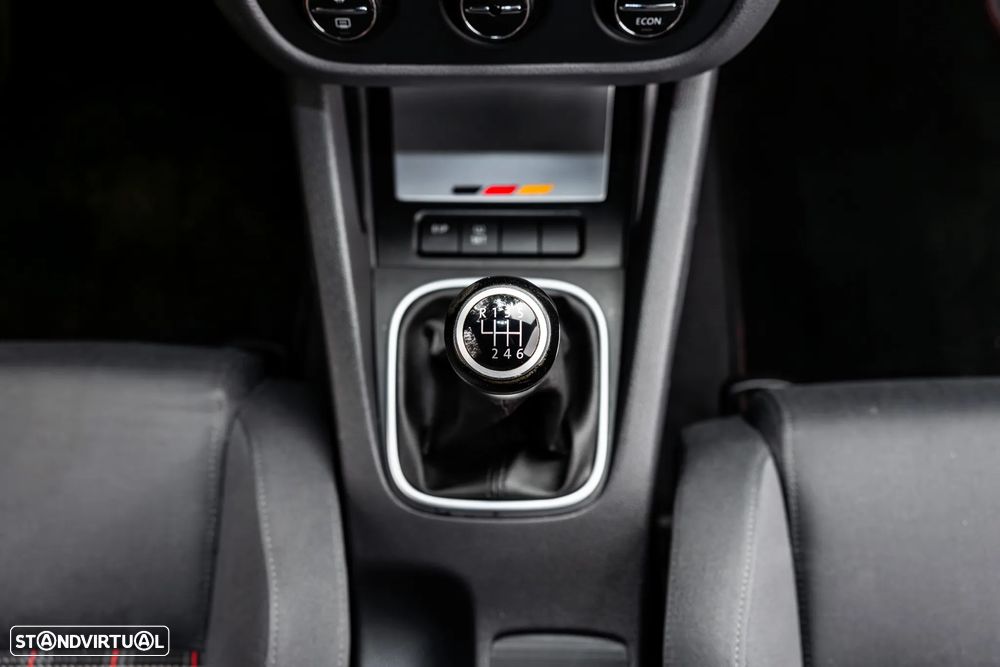 VW Golf 2.0 GTi - 12