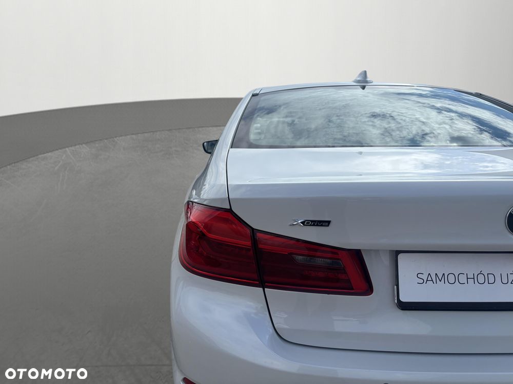 BMW Seria 5 520d Luxury Line sport - 10