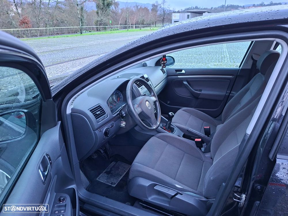 VW Golf 1.6 FSi Confortline - 6