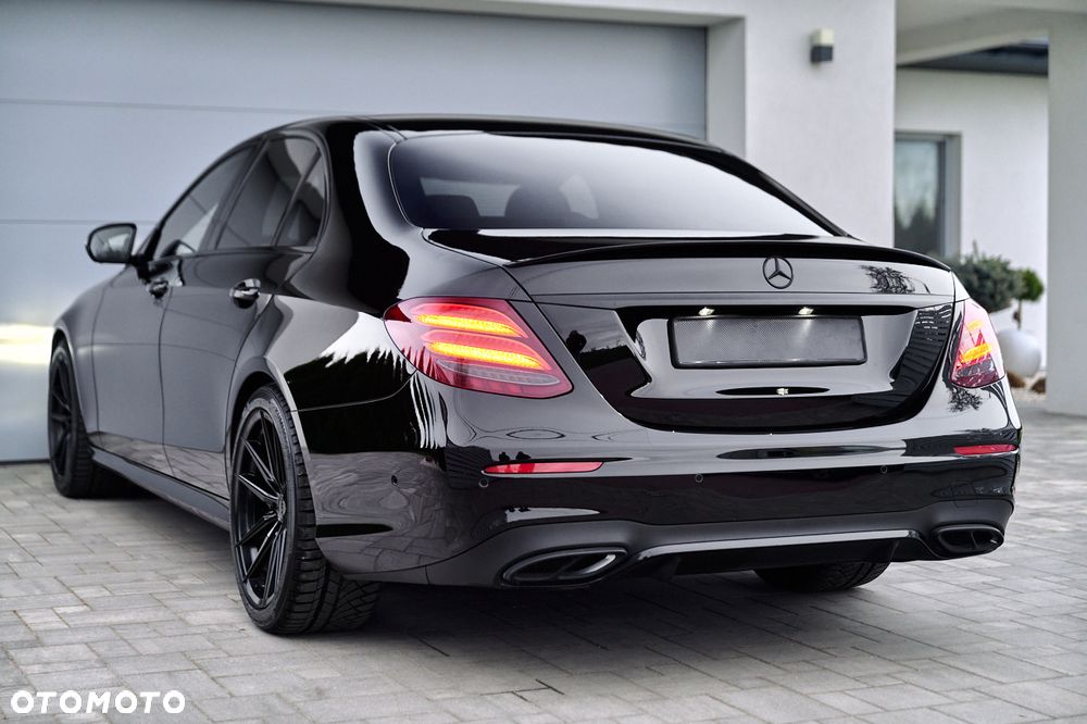 Mercedes-Benz Klasa E 220 d 4-Matic AMG - 12