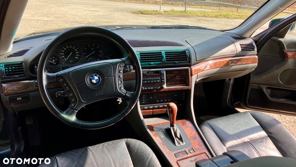 BMW Seria 7 - 9