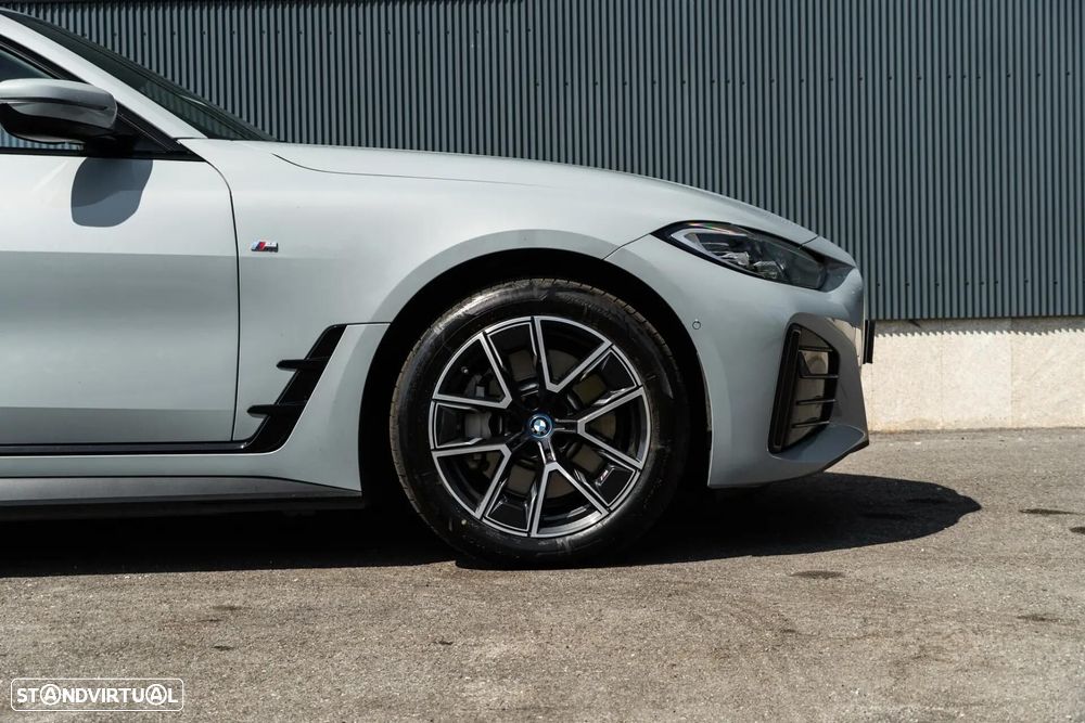 BMW i4 eDrive40 Pack Desportivo M - 33