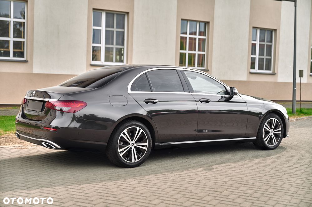 Mercedes-Benz Klasa E 220 d 9G-TRONIC - 11