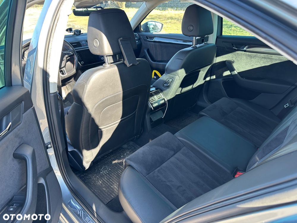 Skoda Superb 2.0 TDI Sportline - 16