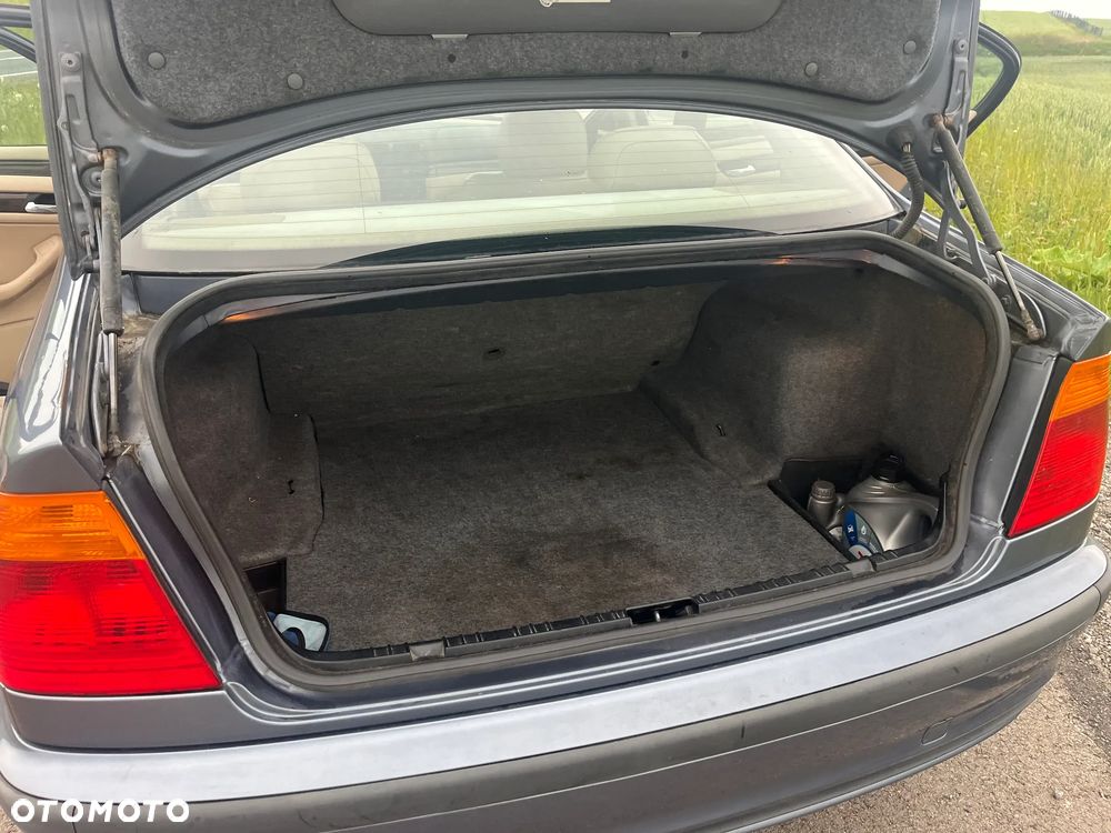 BMW Seria 3 - 10