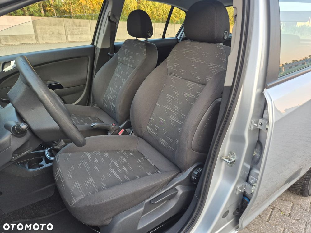 Opel Corsa - 22
