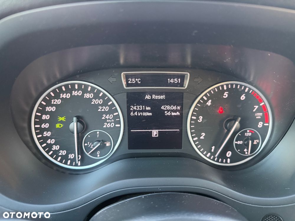 Mercedes-Benz Klasa B 180 BlueEFFICIENCY Edition - 10