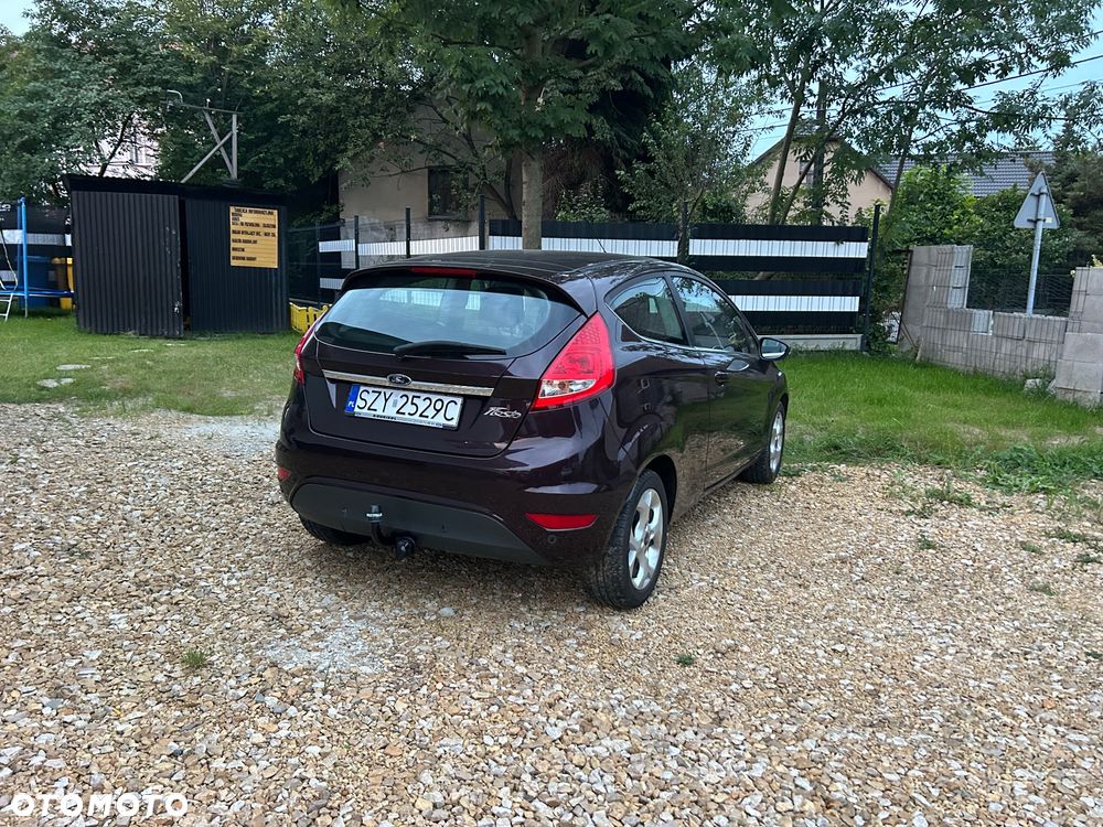 Ford Fiesta 1.25 Ghia - 34