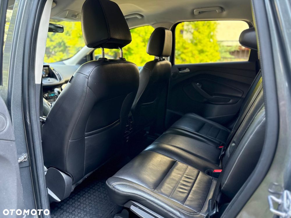Ford Escape 2.0 EcoBoost AWD Titanium - 5