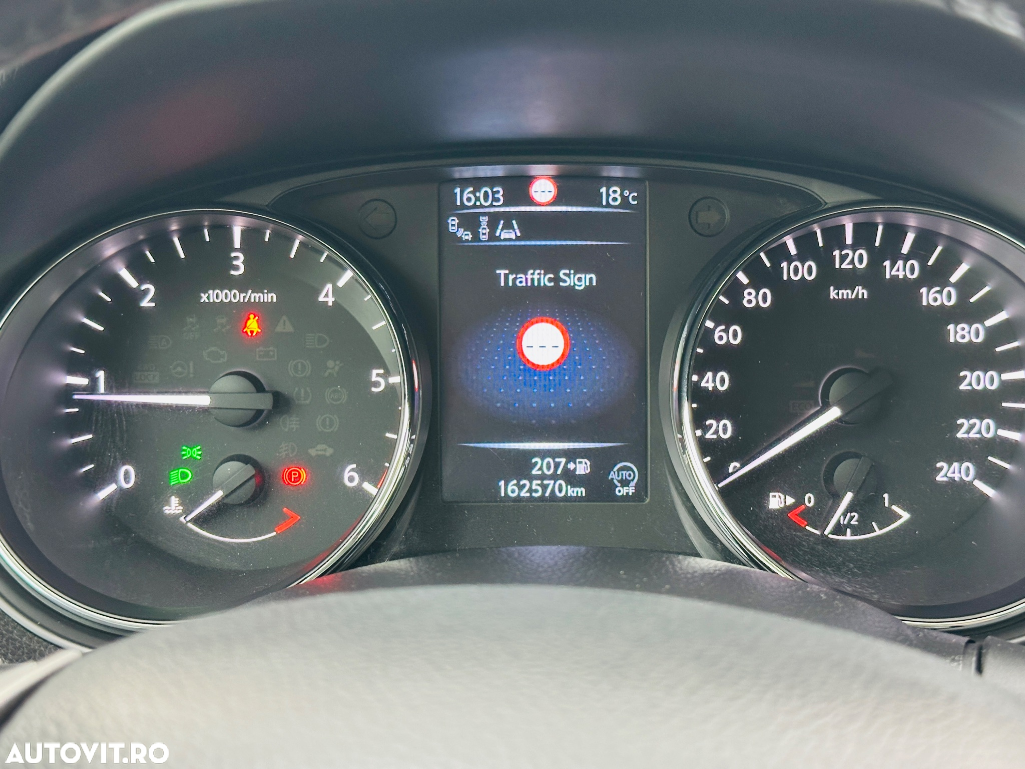 Nissan Qashqai 1.5 DCI Start/Stop Tekna - 22