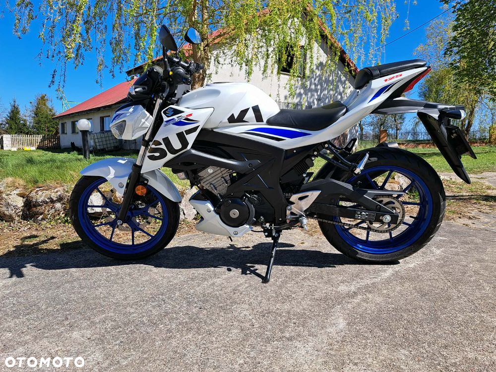 Suzuki GSX - 4