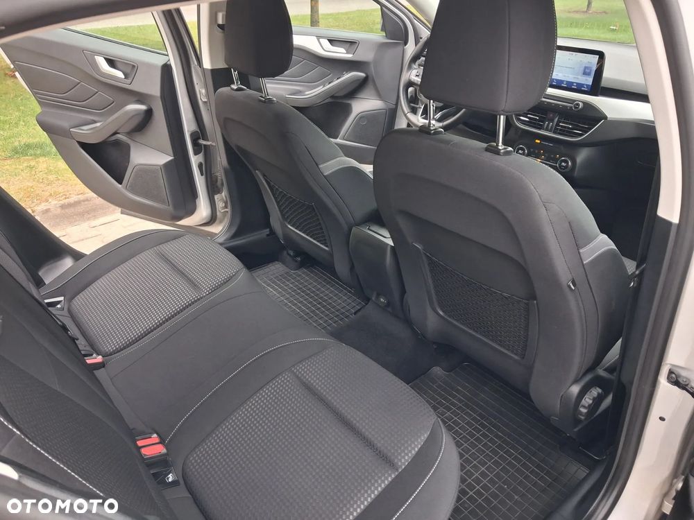 Ford Focus 1.5 EcoBlue Connected - 17