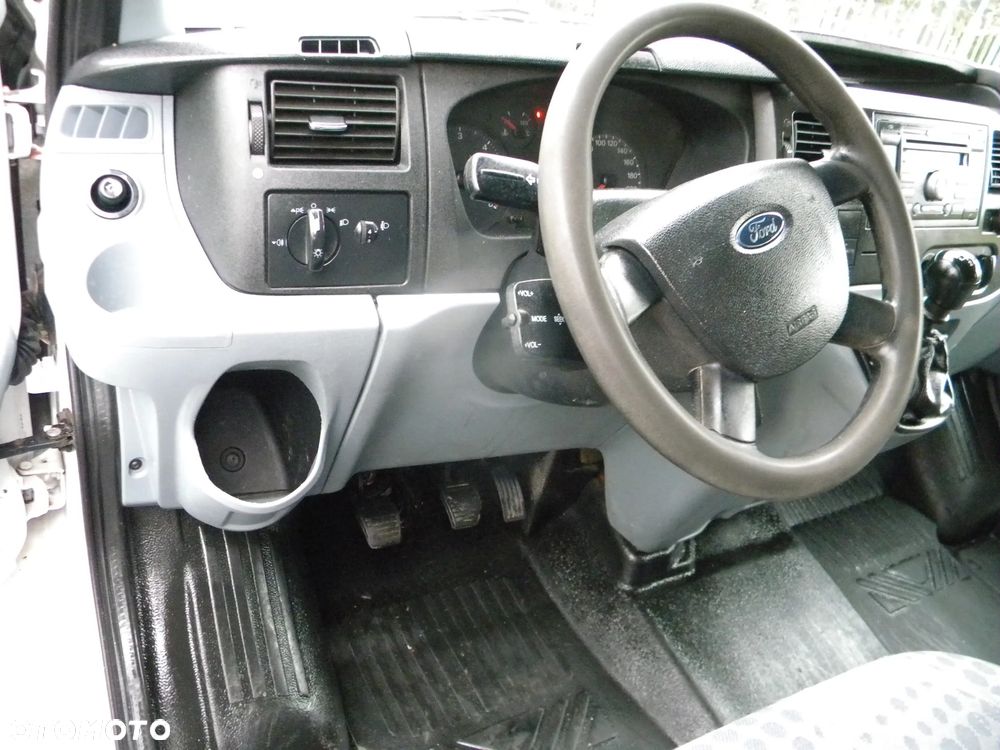 Ford Transit - 18
