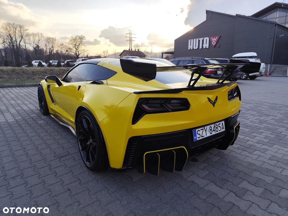 Chevrolet Corvette - 6