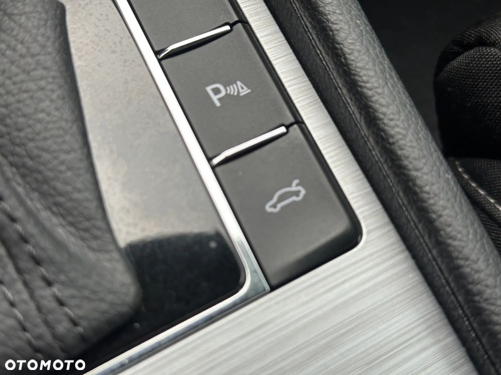 Skoda Superb 2.0 TSI Ambition DSG - 22