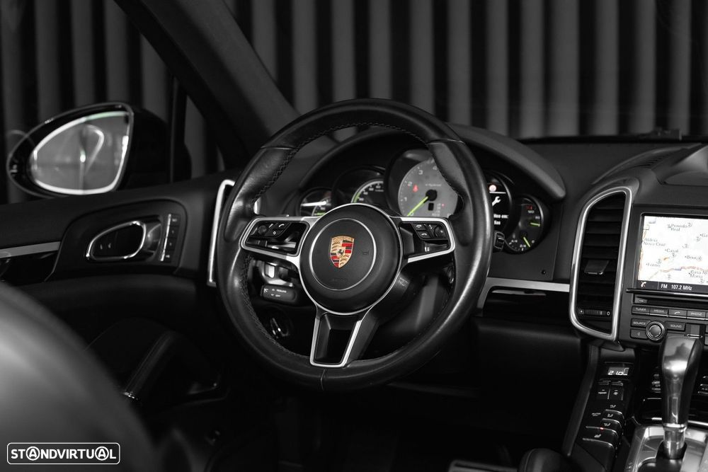 Porsche Cayenne S E-Hybrid - 18