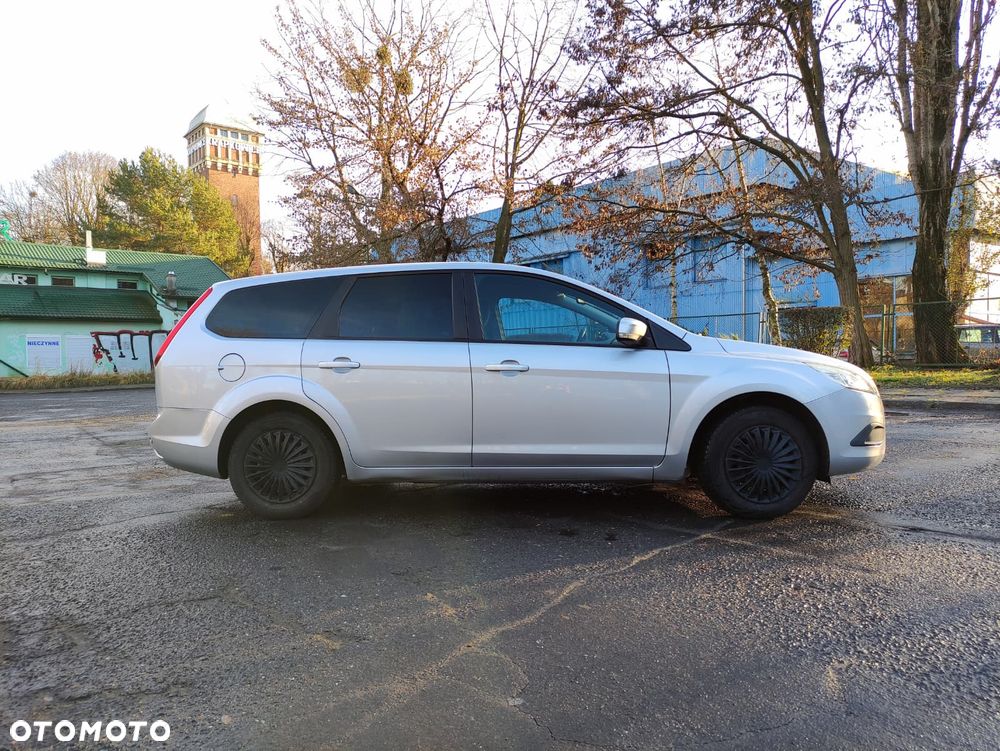 Ford Focus 1.6 16V Trend - 1